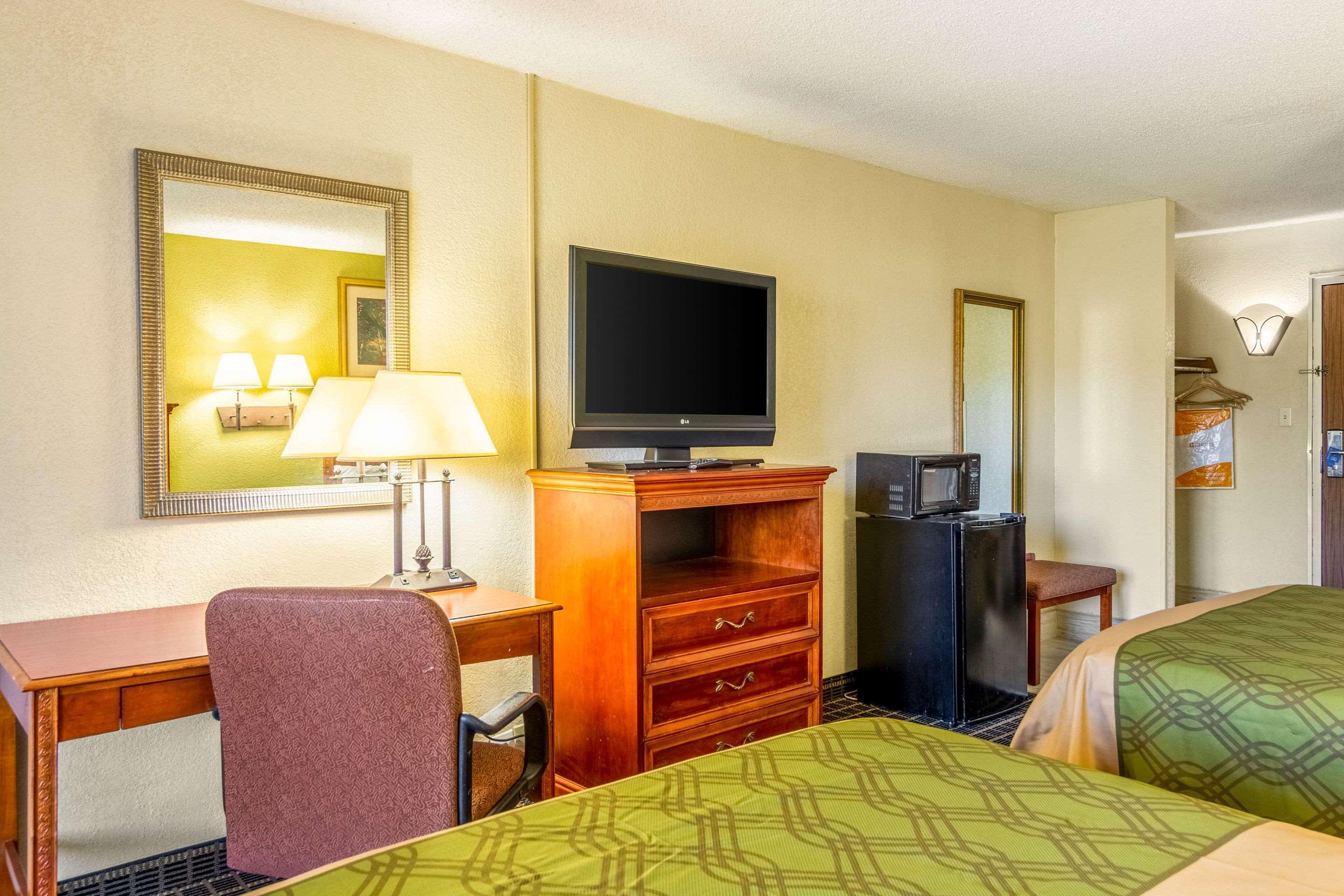 Rodeway Inn Central Richmond Buitenkant foto