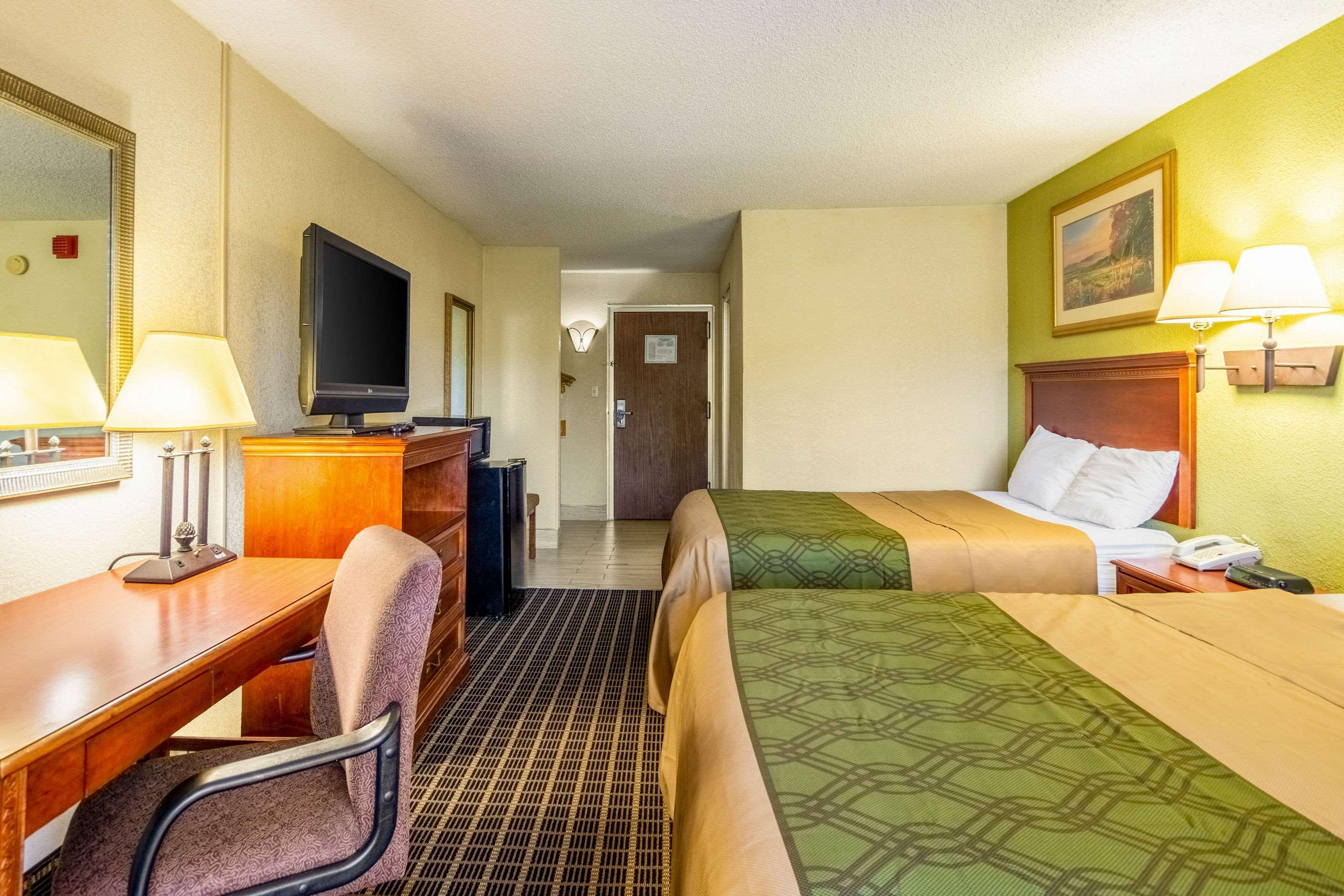 Rodeway Inn Central Richmond Buitenkant foto